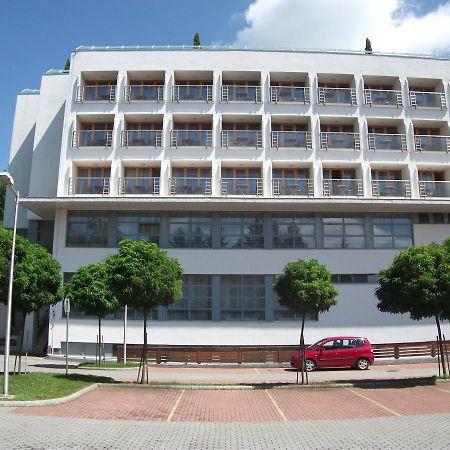 Debreceni Postas Udulo Hotel Exterior photo